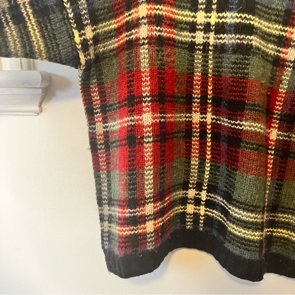VINTAGE plaid wool sweater - Picture 3 of 6